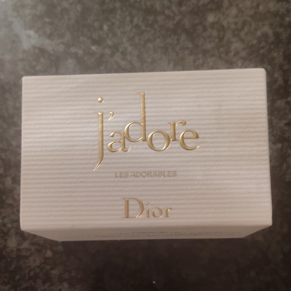 Dior J'adore Les Adorable White And Gold 4 Samples Box NEW